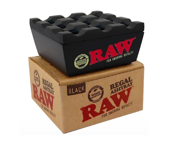 raw regal ashtray negro 2